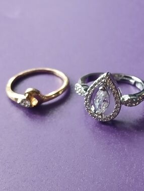 Set of 2 Women's Rings in Gold and Silver with Cubic Zirconia Accents